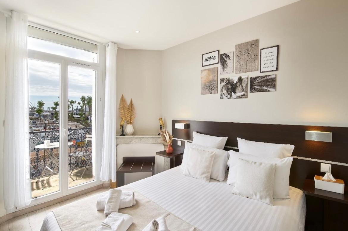 Hotel Du Vieux Port Saint-Raphaël Exteriör bild
